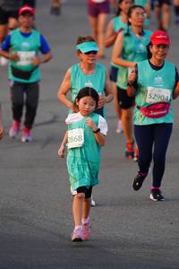 BIB: 52904, 2868
                            <button type="button" onclick="openModal(10513827)" class="btn btn-primary btn-sm float-right btn-popup" data-toggle="modal" data-target=".modal-high-quality">
                        <i class="fas fa-shopping-cart"></i> Add to Cart
                    </button>
                                            <button type="button" onclick="isThisMe(10513827, true)" class="btn btn-success btn-sm float-right btn-popup btn-isme hidden" data-toggle="tooltip" data-placement="bottom" title="นี่คือรูปของคุณใช่ไหม คลิกที่นี่เพื่อเอาเข้าอัลบั้ม">
                        <i class="fas fa-plus"></i> Add to album
                    </button>
                    <button type="button" onclick="isThisMe(10513827, false)" class="btn btn-warning btn-sm float-right btn-popup btn-isnotme hidden">
                        <i class="fas fa-ban"></i> Remove from album
                    </button>